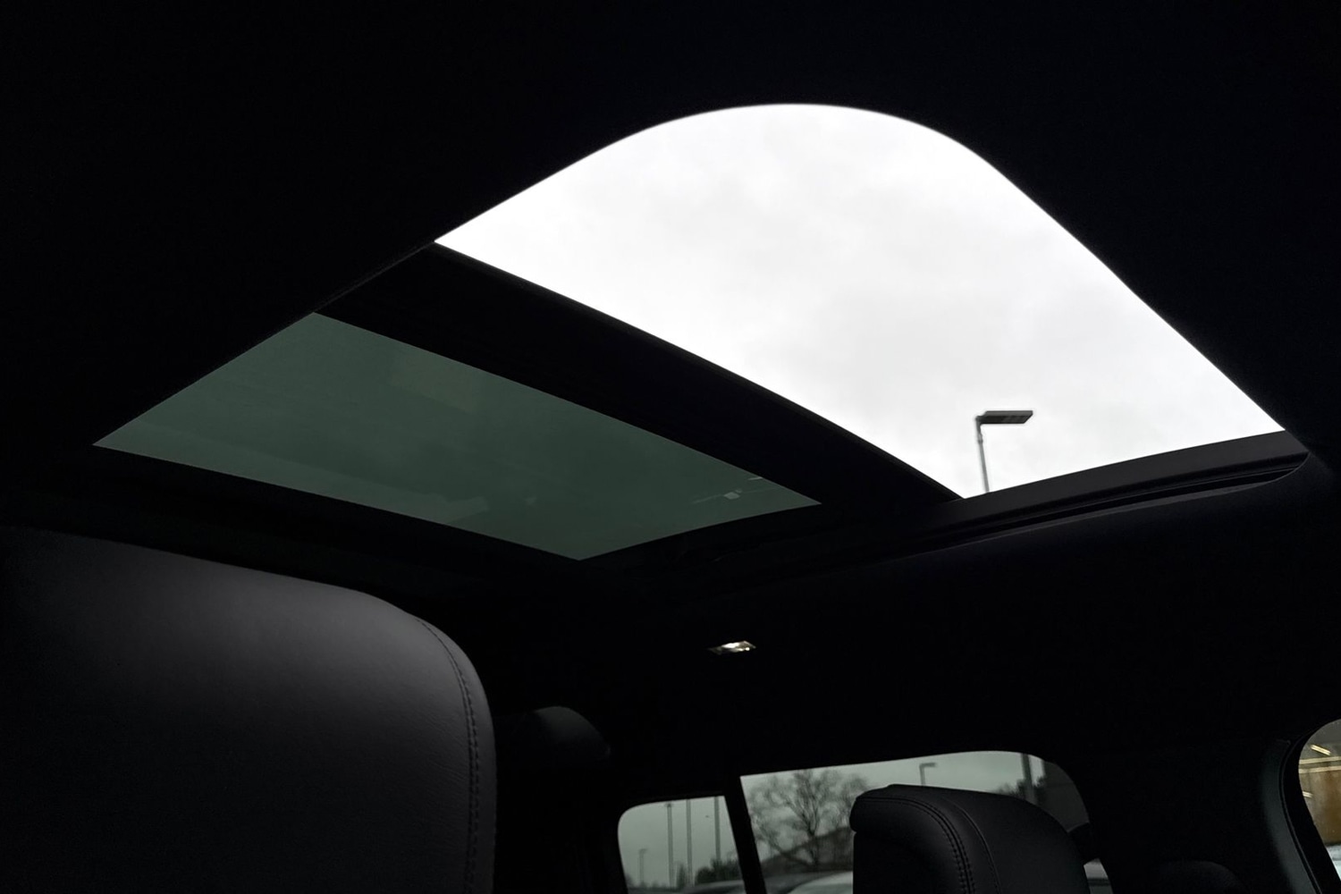 Used Land Rover Defender 110 2024 for sale - 76922985: Photo 32