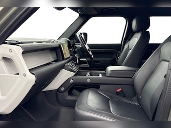 Used Land Rover Defender 110 2024 for sale - 76922985: Photo