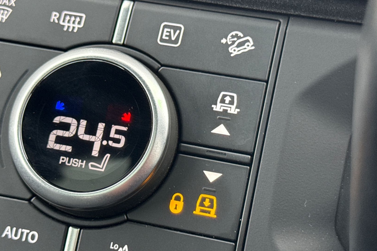 Used Land Rover Defender 110 2024 for sale - 76922985: Photo 43