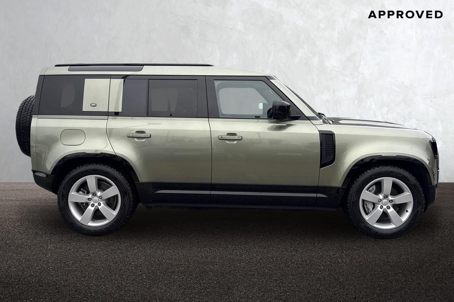 Used Land Rover Defender 110 2024 for sale - 76922985: Photo 5