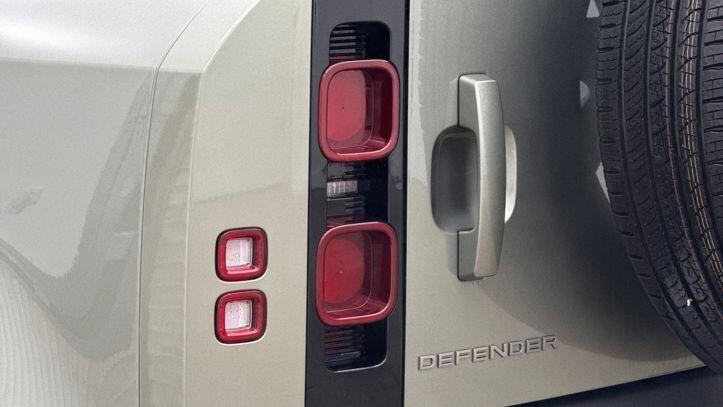 Used Land Rover Defender 110 2025 for sale - 77287191: Photo 19