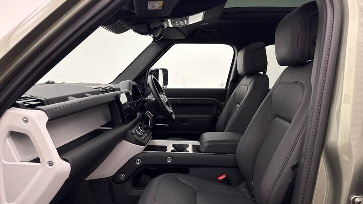 Used Land Rover Defender 110 2025 for sale - 77287191: Photo 3