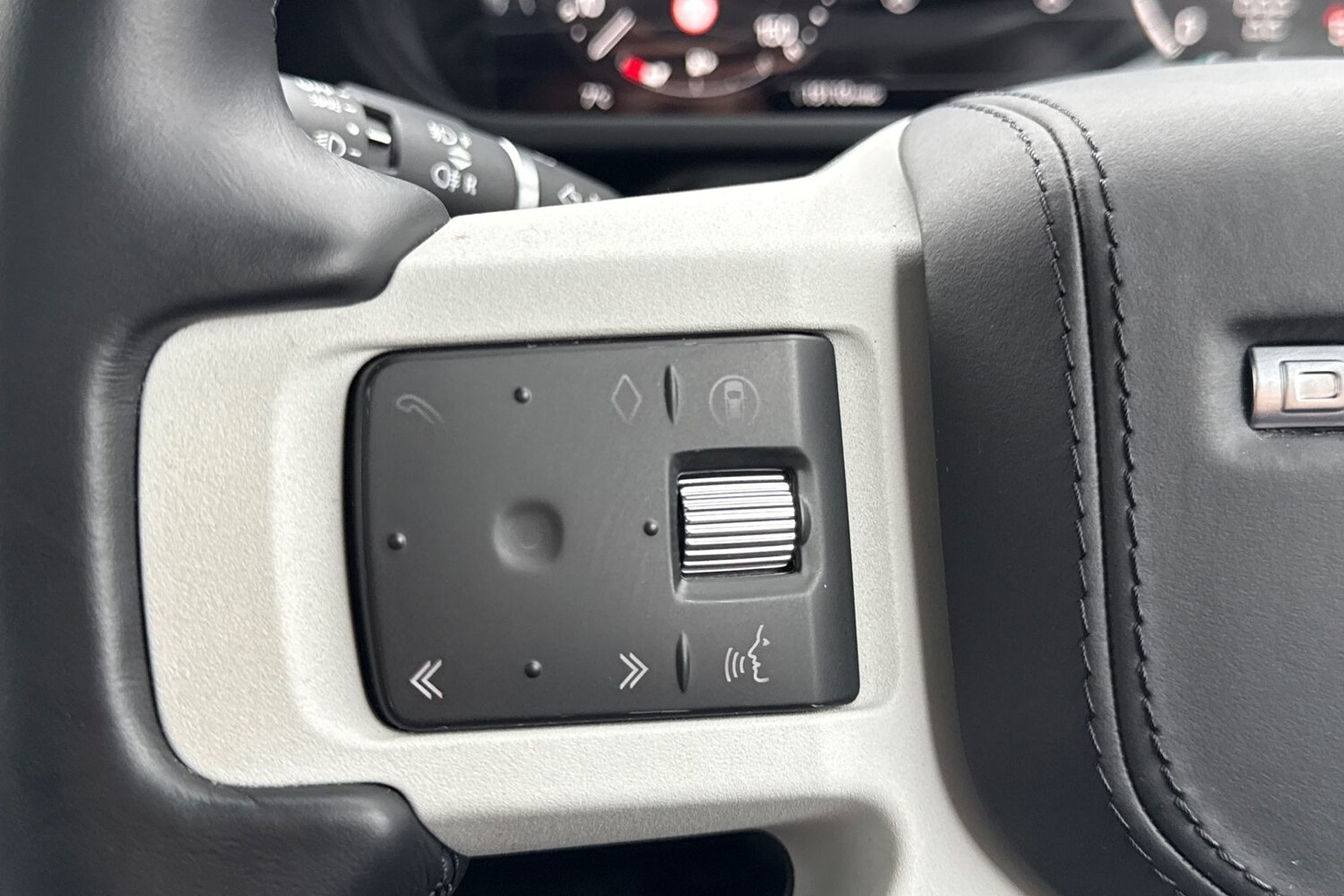 Used Land Rover Defender 110 2025 for sale - 77287191: Photo 47