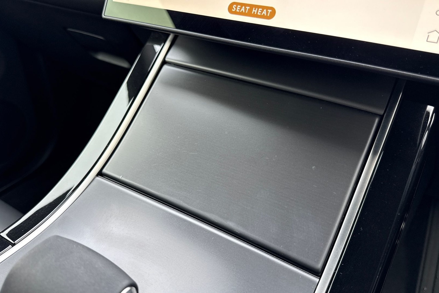 Used Land Rover Range Rover Evoque 2024 for sale - 76929236: Photo 41