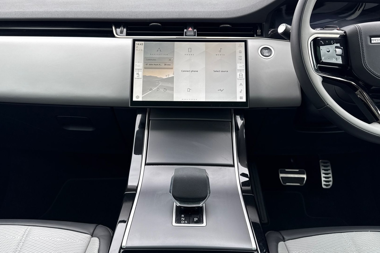 Used Land Rover Range Rover Evoque 2025 for sale - 76102142: Photo 14