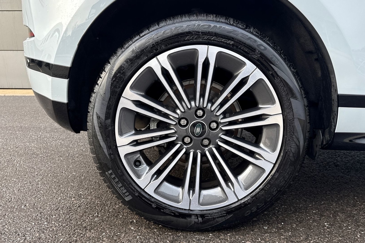 Used Land Rover Range Rover Evoque 2025 for sale - 76353106: Photo 30