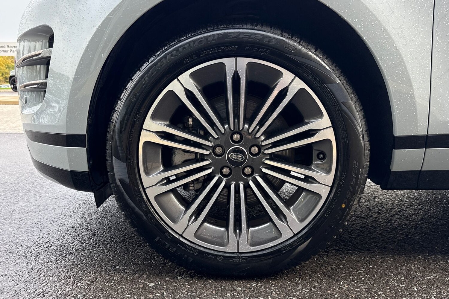 Used Land Rover Range Rover Evoque 2025 for sale - 76353106: Photo 32