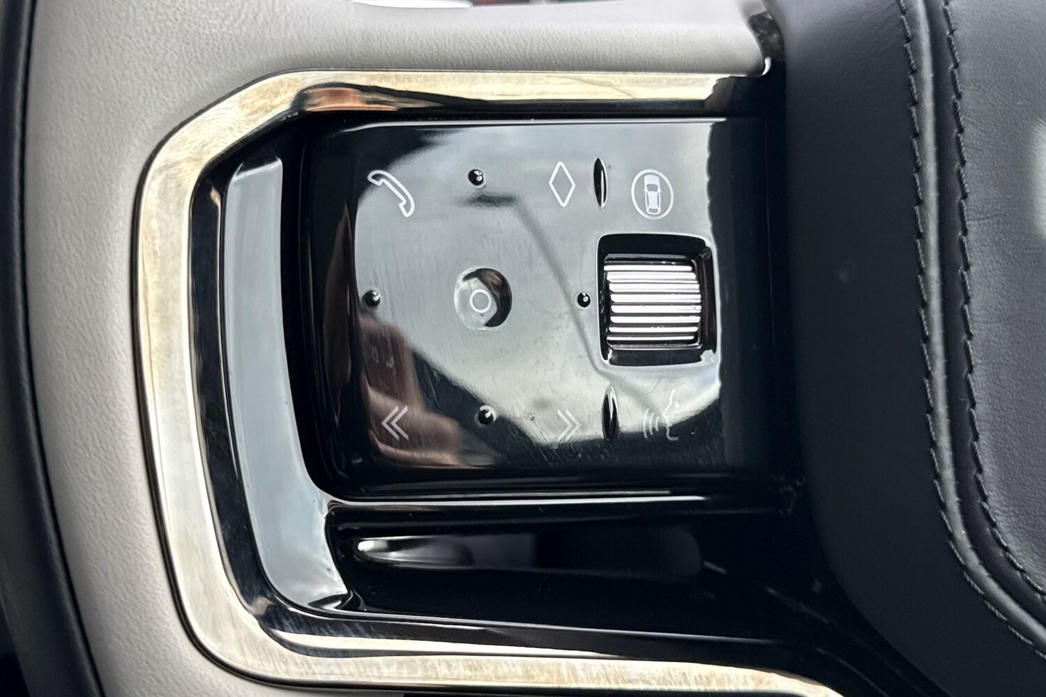 Used Land Rover Range Rover Evoque 2025 for sale - 76353106: Photo 46