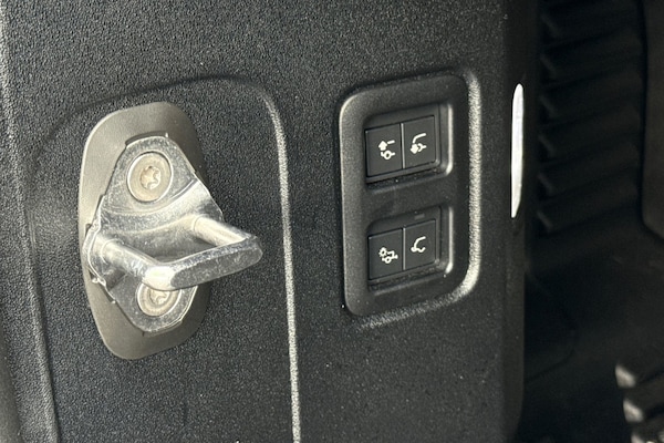 Used Land Rover Defender 90 2024 for sale - 75786479: Photo 27
