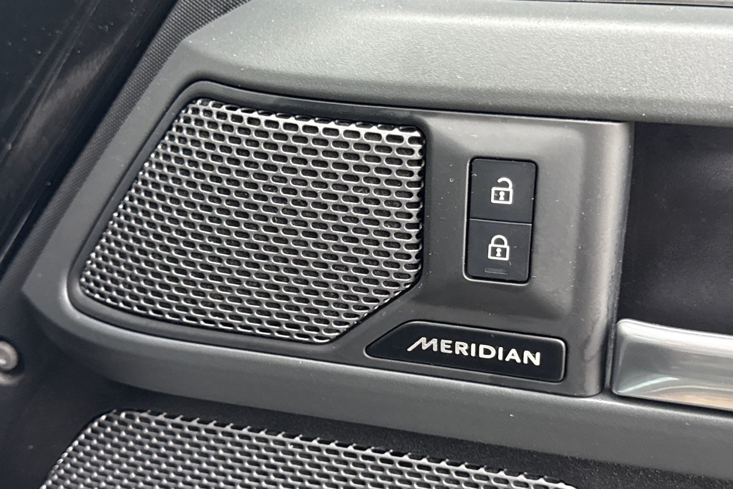 Used Land Rover Defender 110 2023 for sale - 76836365: Photo 25