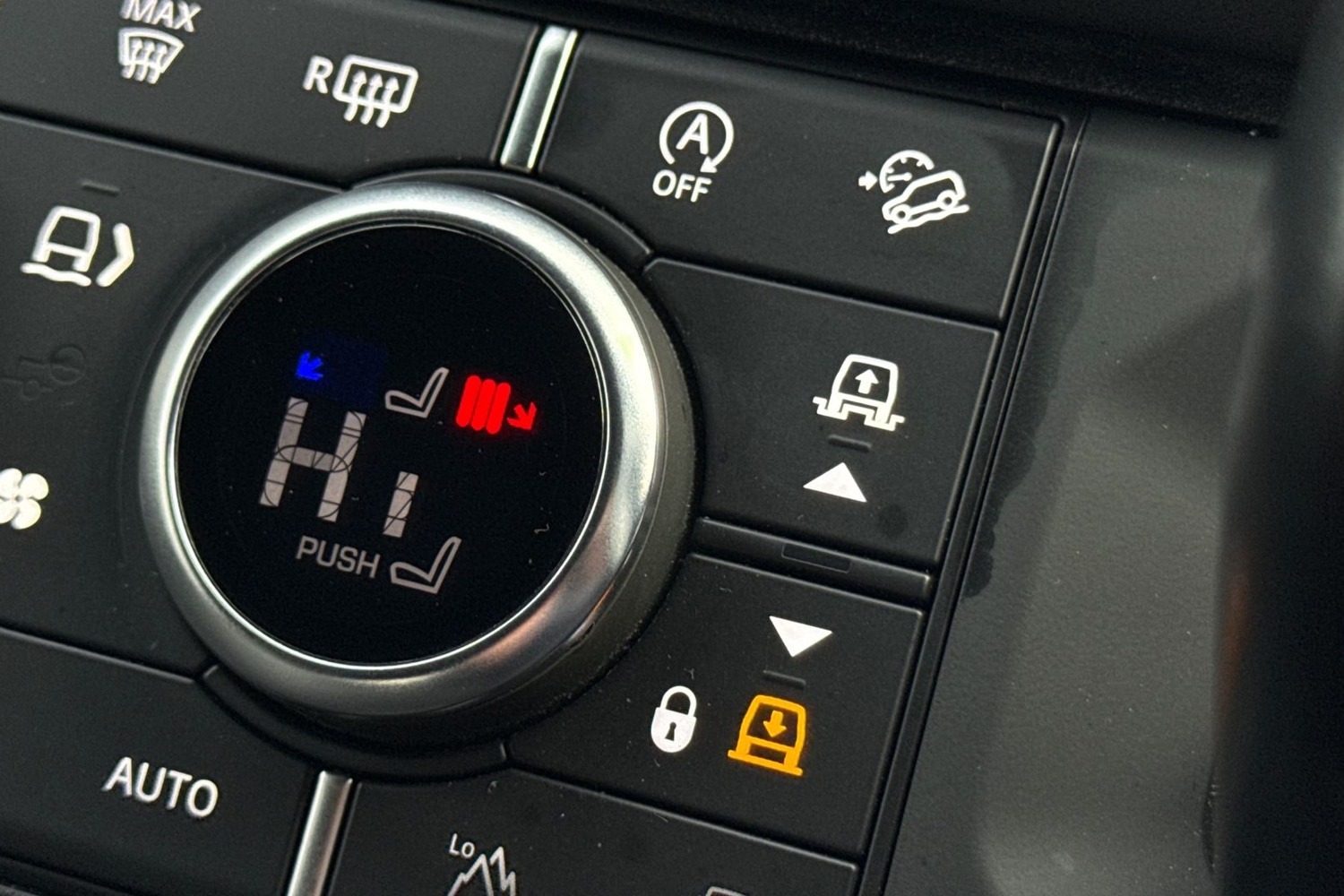 Used Land Rover Defender 110 2023 for sale - 76836365: Photo 39