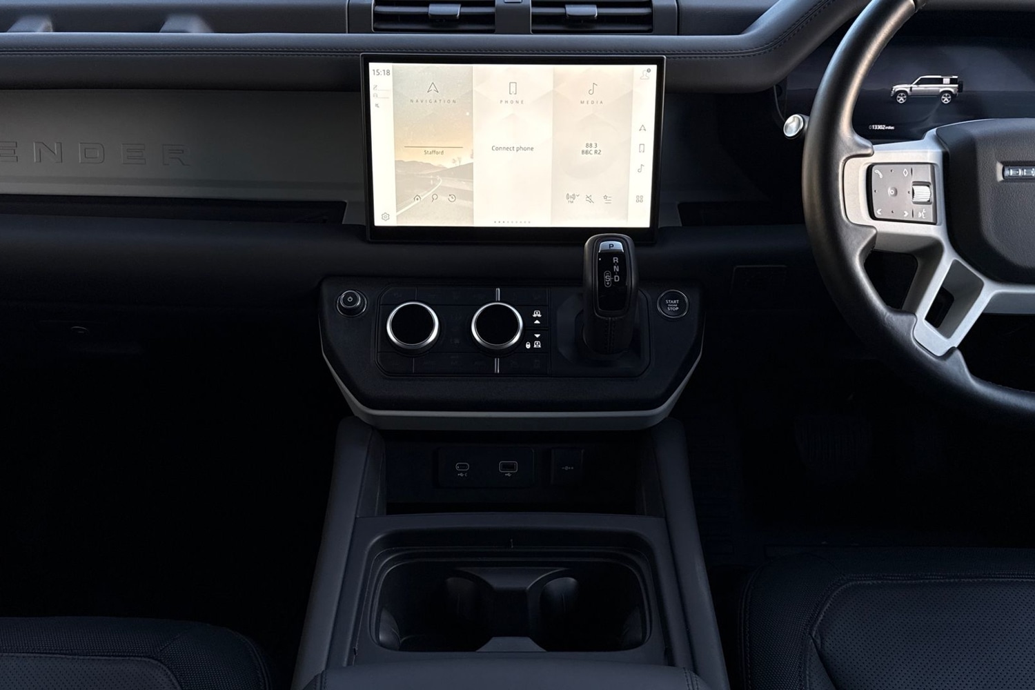 Used Land Rover Defender 2024 for sale - 76902571: Photo 15