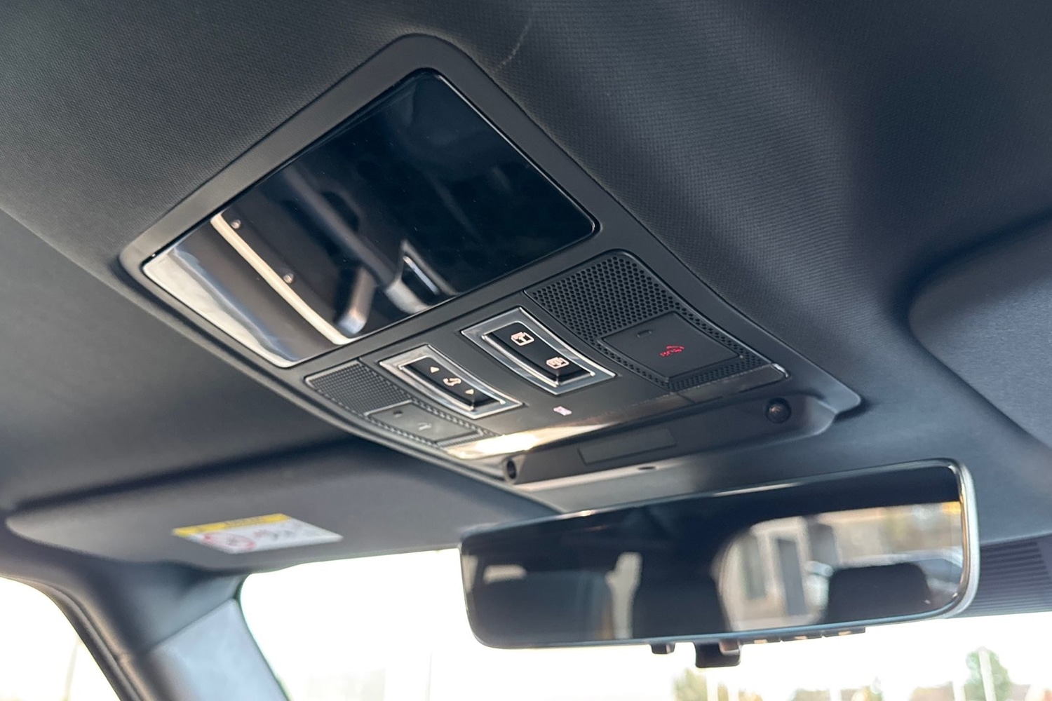 Used Land Rover Defender 2024 for sale - 76902571: Photo 24