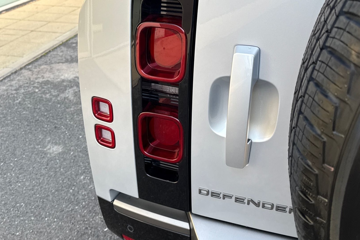 Used Land Rover Defender 2024 for sale - 76902571: Photo 27