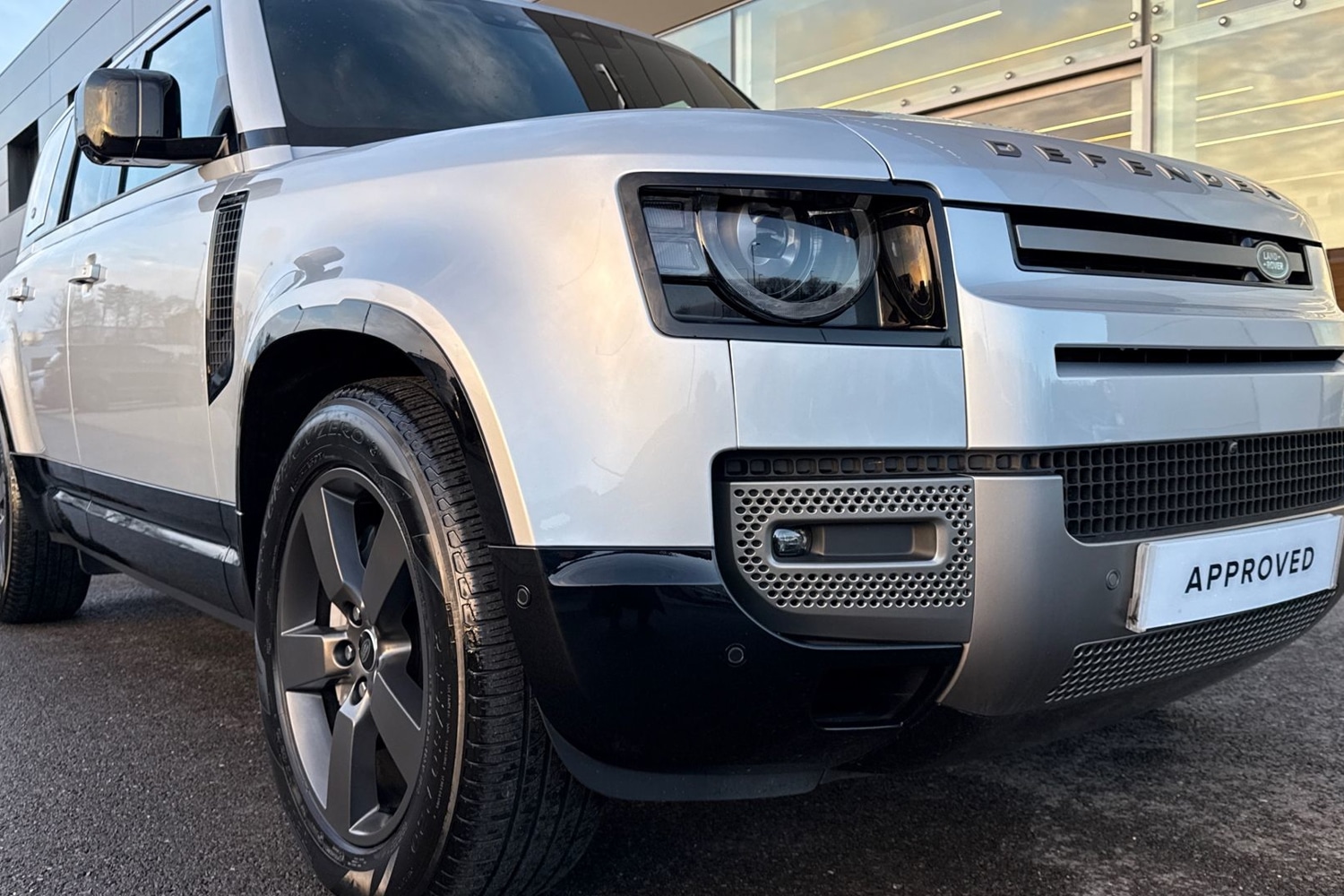 Used Land Rover Defender 2024 for sale - 76902571: Photo 30