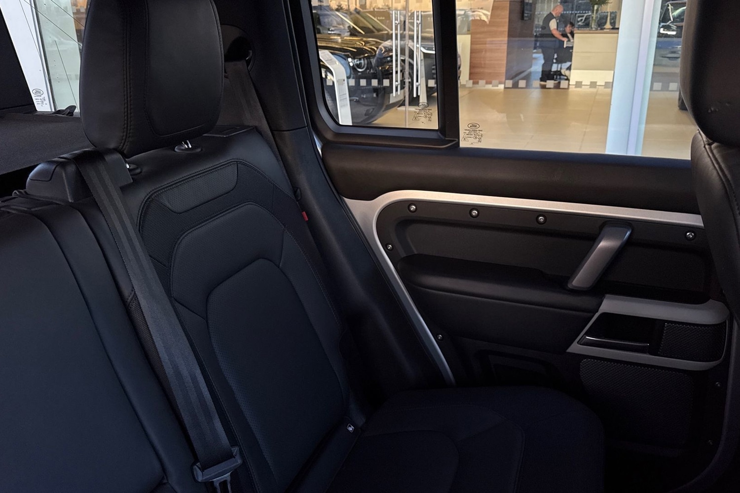 Used Land Rover Defender 2024 for sale - 76902571: Photo 42