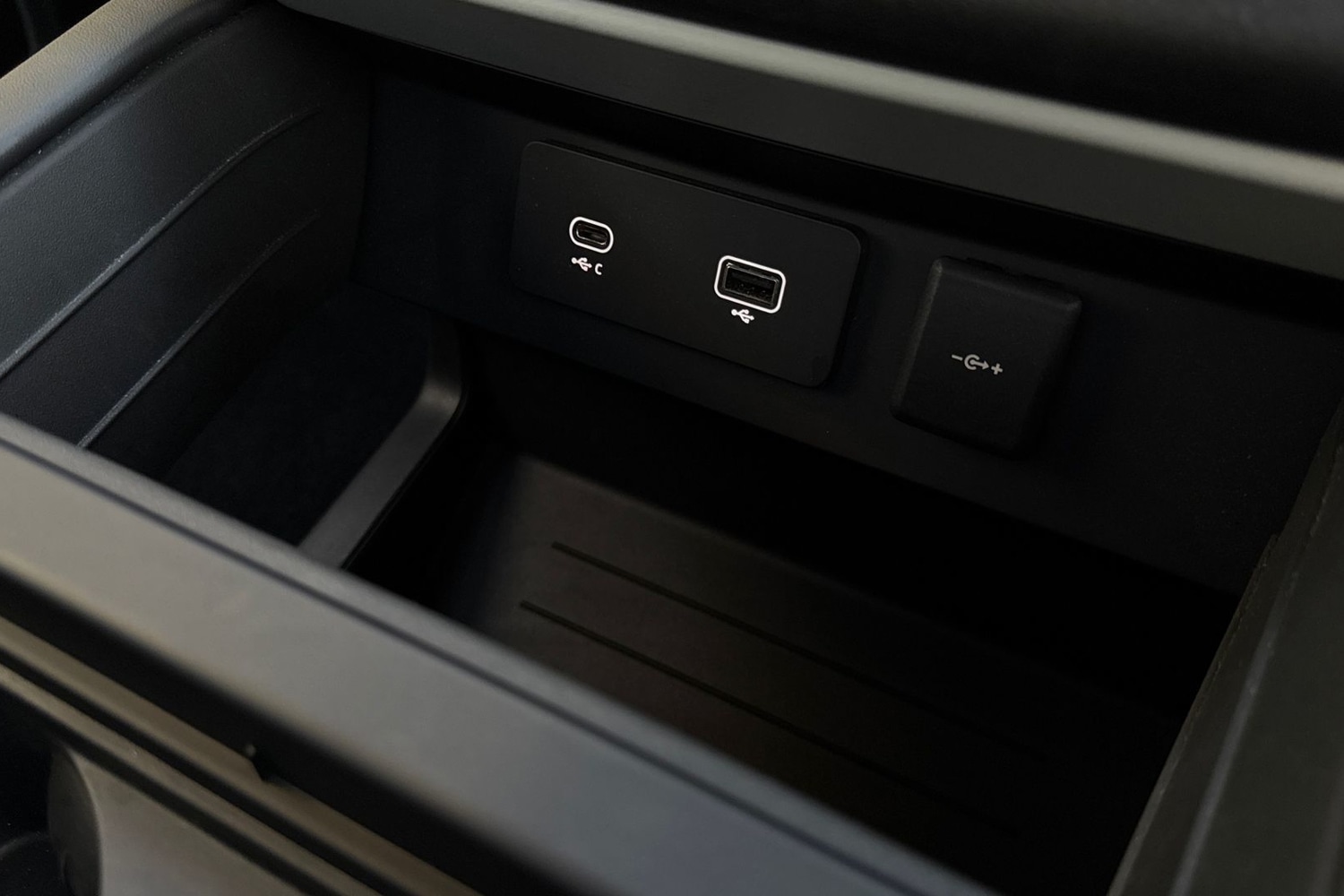 Used Land Rover Defender 2024 for sale - 76902571: Photo 49