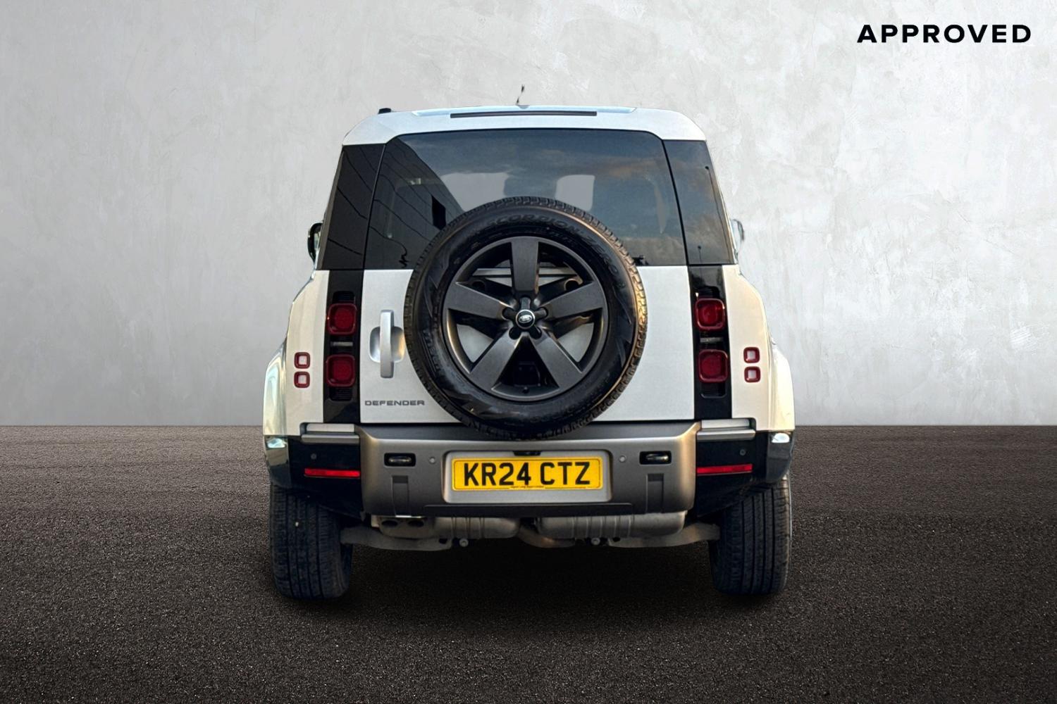 Used Land Rover Defender 2024 for sale - 76902571: Photo 7