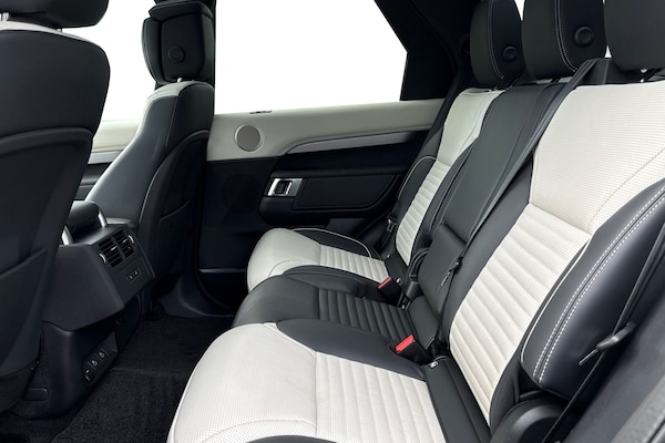 Used Land Rover Discovery 2024 for sale - 75745223: Photo 4