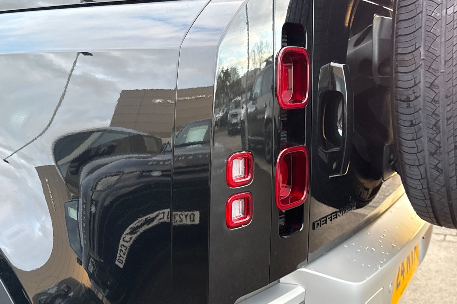 Used Land Rover Defender 2024 for sale - 77194810: Photo 20