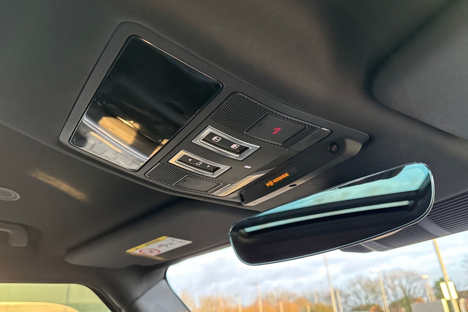 Used Land Rover Defender 2024 for sale - 77194810: Photo 24