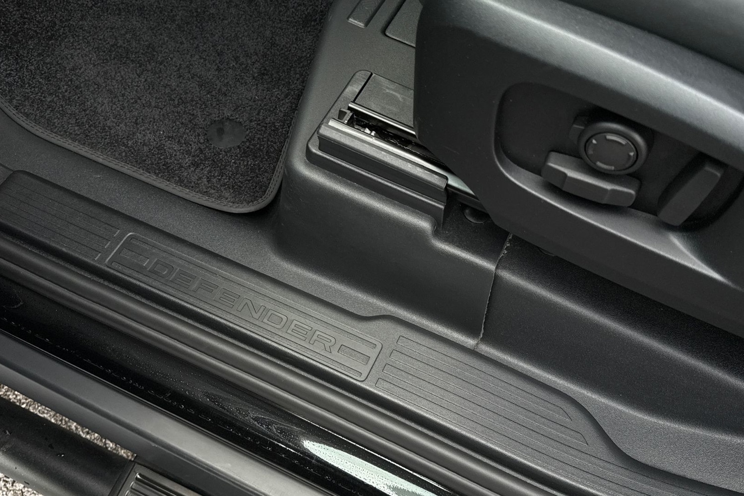 Used Land Rover Defender 2024 for sale - 77194810: Photo 38