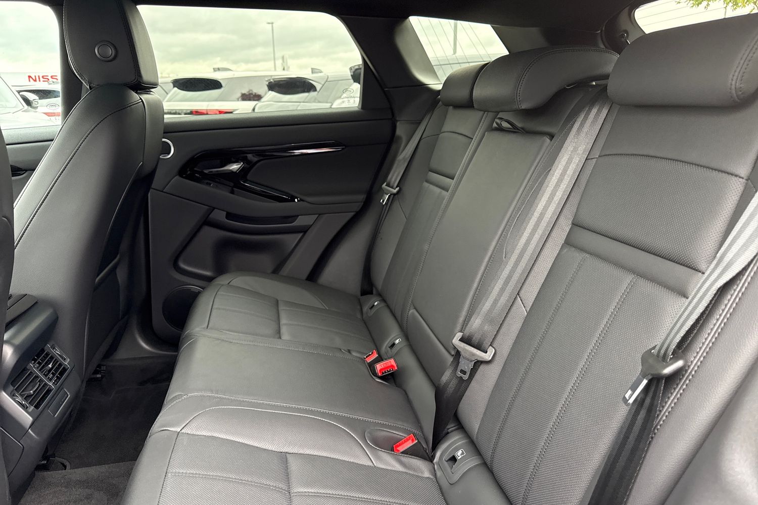 Used Land Rover Range Rover Evoque 2025 for sale - 76274584: Photo 13