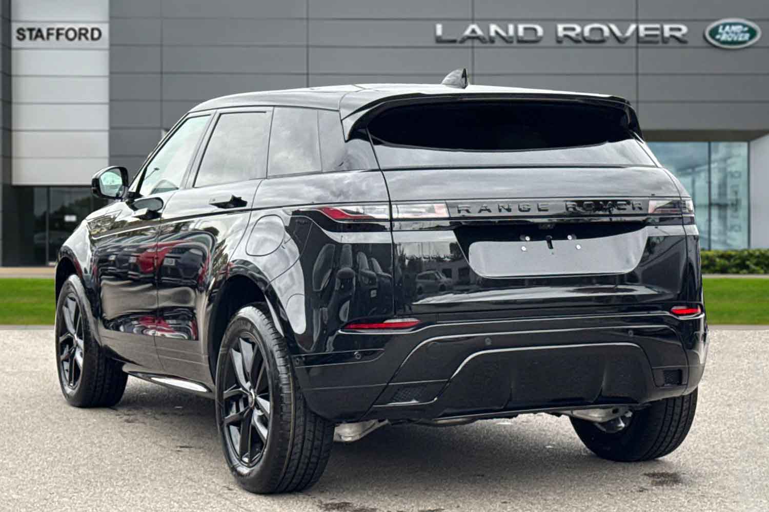 Used Land Rover Range Rover Evoque 2025 for sale - 76274584: Photo 2