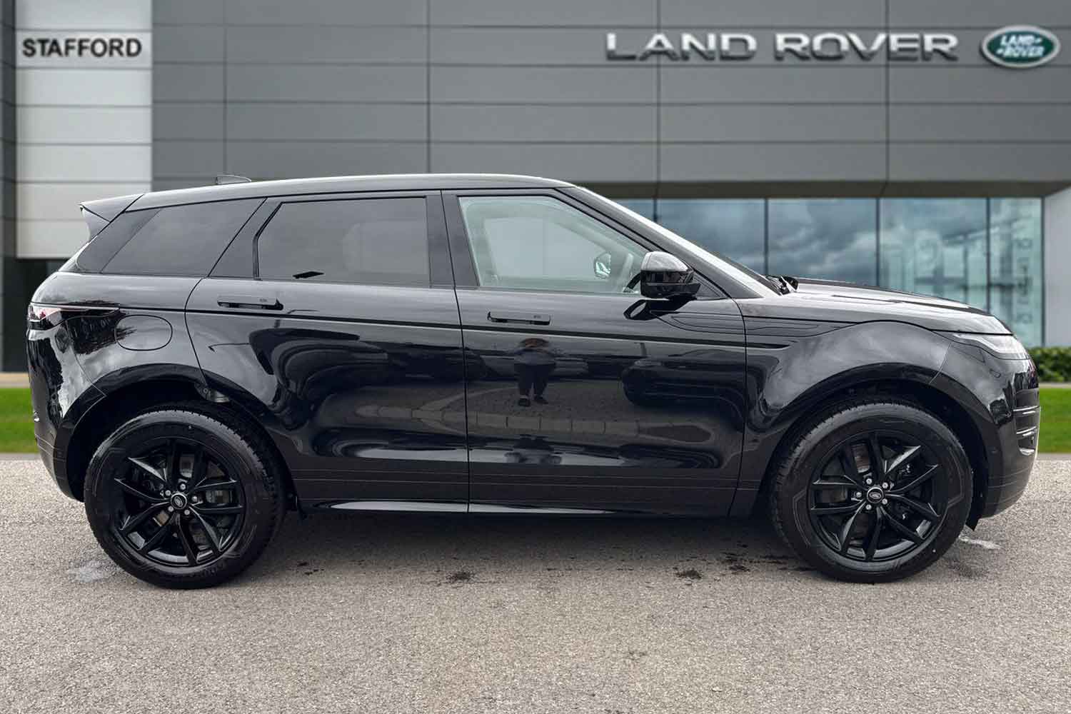 Used Land Rover Range Rover Evoque 2025 for sale - 76274584: Photo 5