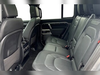 Used Land Rover Defender 110 2024 for sale - 75440628: Photo