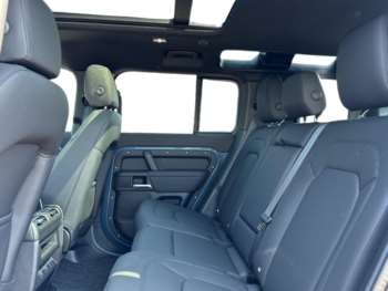 Used Land Rover Defender 110 2025 for sale - 74050032: Photo