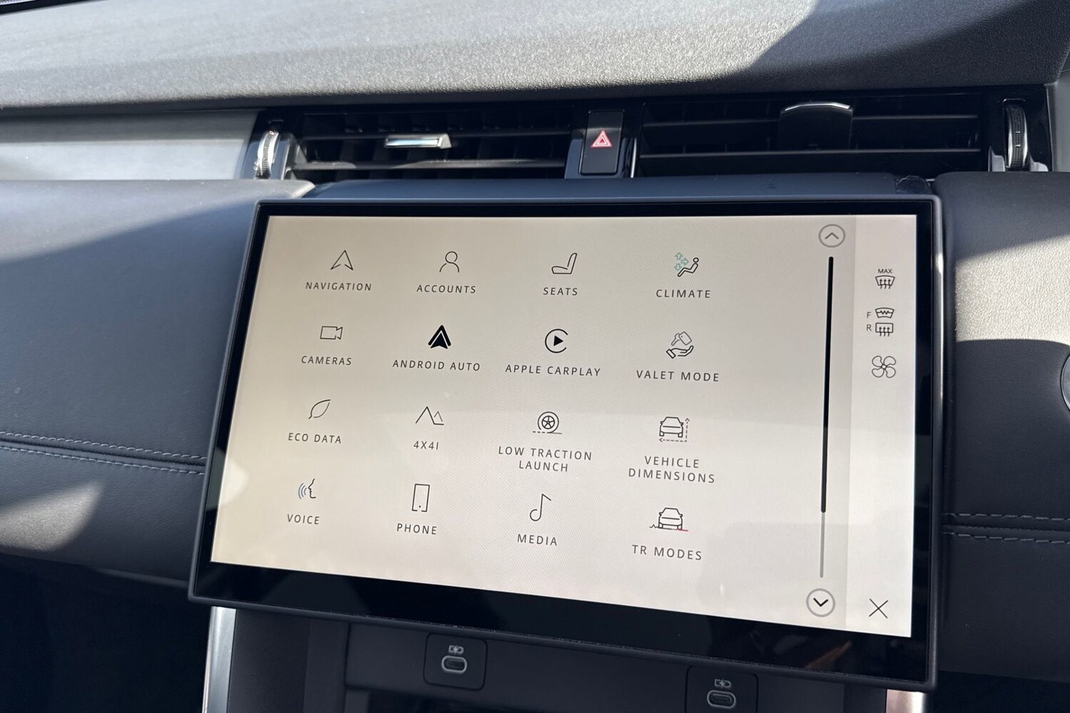 Used Land Rover Discovery Sport 2024 for sale - 76065128: Photo 33