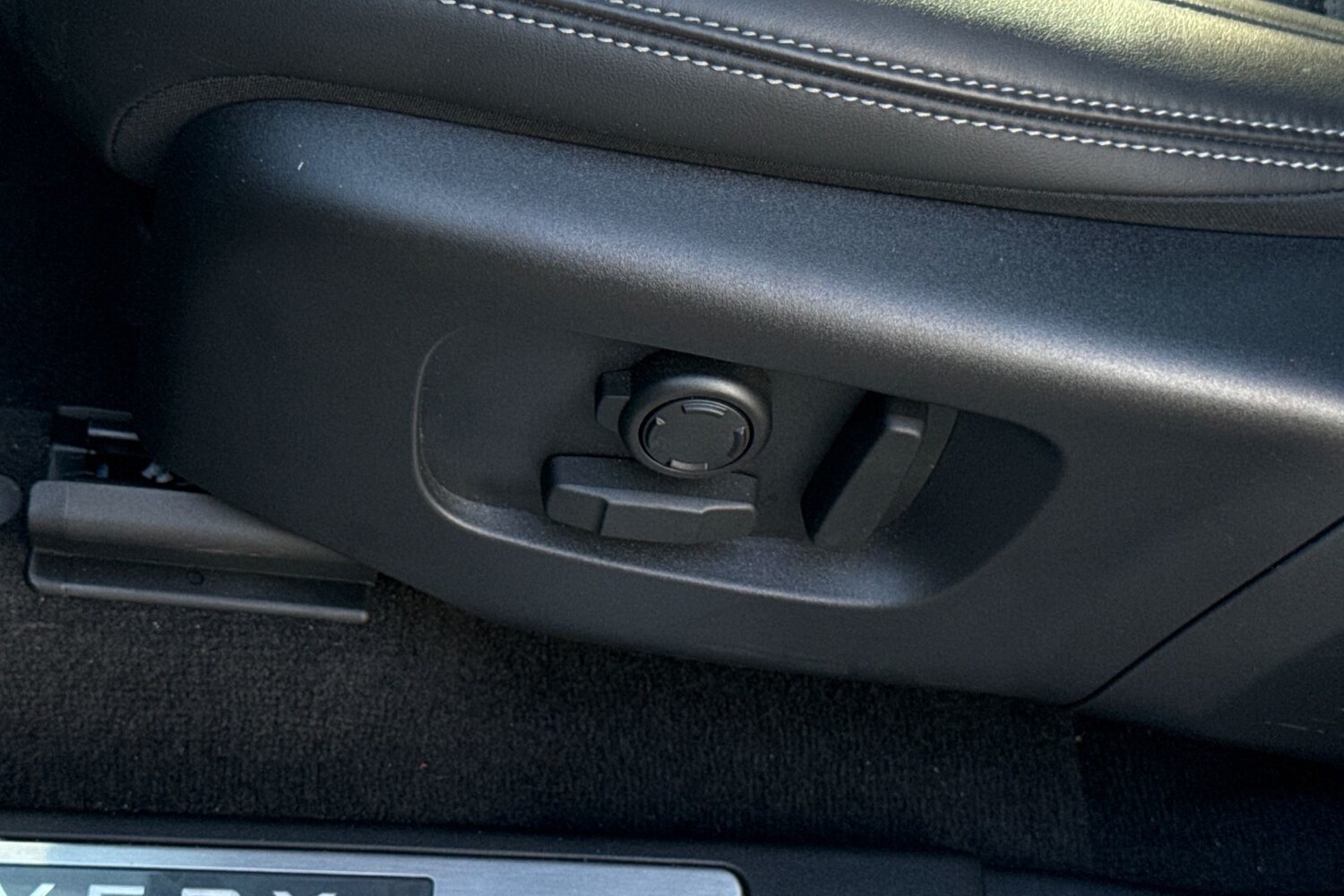 Used Land Rover Discovery Sport 2024 for sale - 76065128: Photo 37