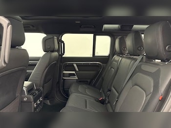 Used Land Rover Defender 110 2024 for sale - 78629178: Photo