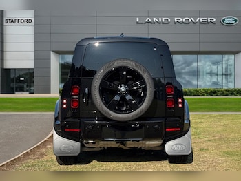 Used Land Rover Defender 110 2025 for sale - 75525088: Photo