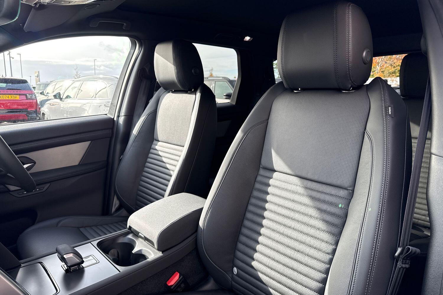 Used Land Rover Discovery Sport 2025 for sale - 76558214: Photo 11