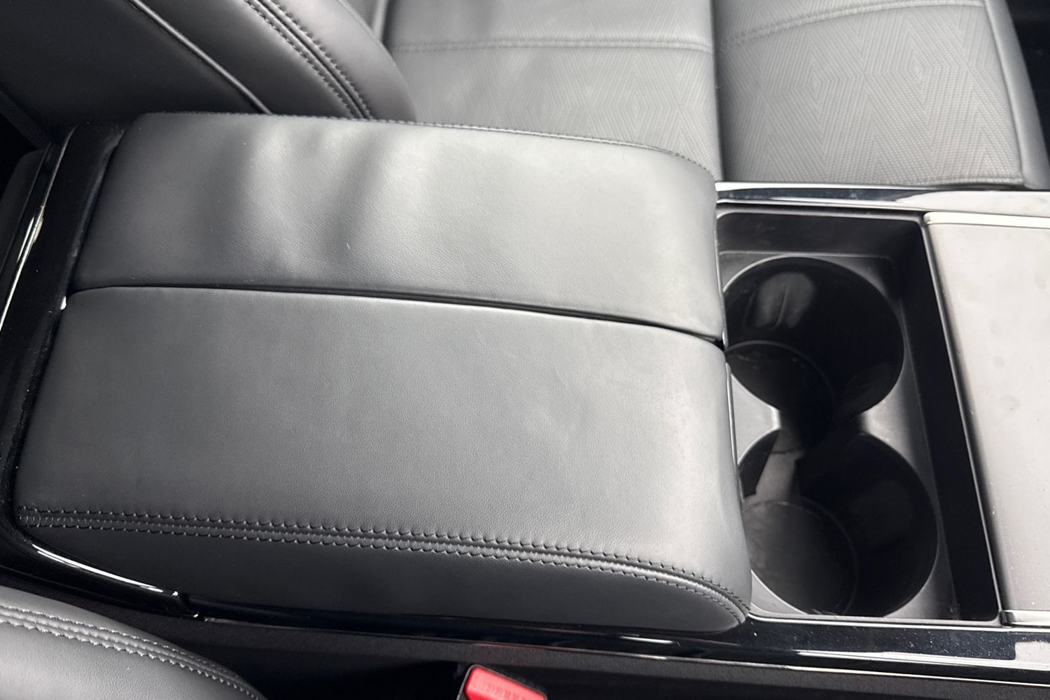 Used Land Rover Range Rover Velar 2024 for sale - 77199422: Photo 45