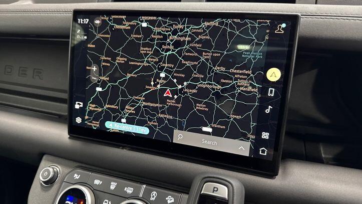 Used Land Rover Defender 2024 for sale - 77654323: Photo 11