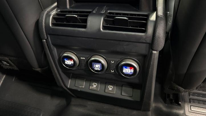 Used Land Rover Defender 2024 for sale - 77654323: Photo 17