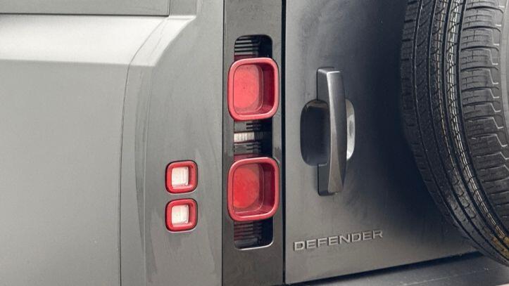 Used Land Rover Defender 2024 for sale - 77654323: Photo 18