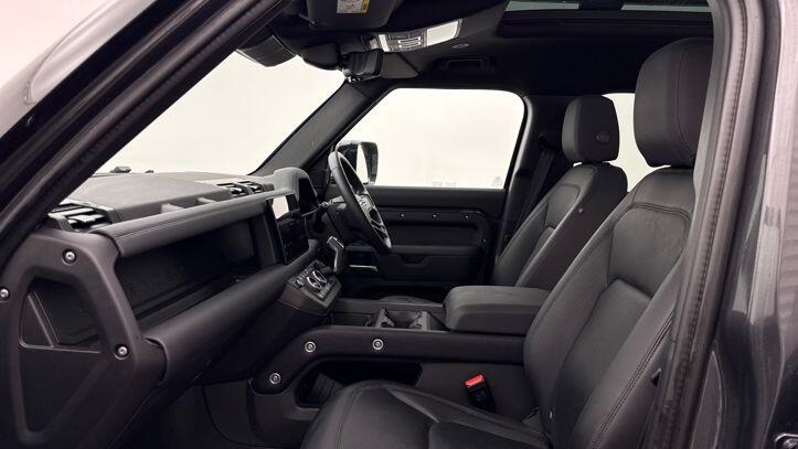 Used Land Rover Defender 2024 for sale - 77654323: Photo 3