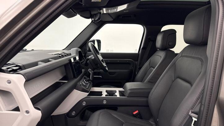 Used Land Rover Defender 110 2024 for sale - 77287193: Photo 3