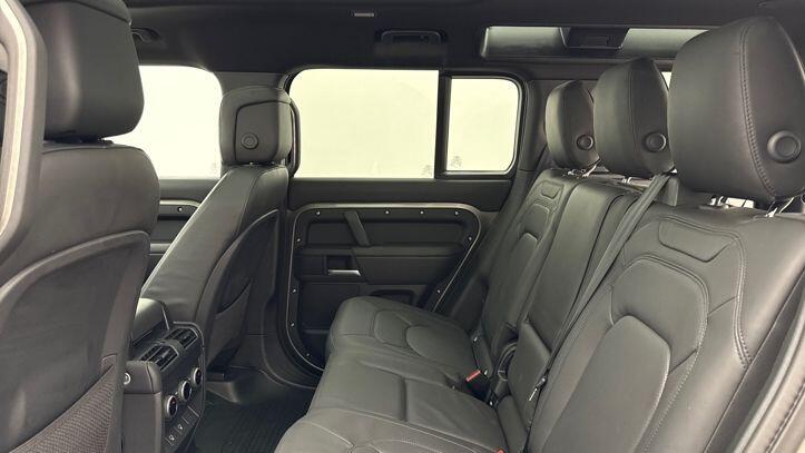 Used Land Rover Defender 110 2024 for sale - 77287193: Photo 4