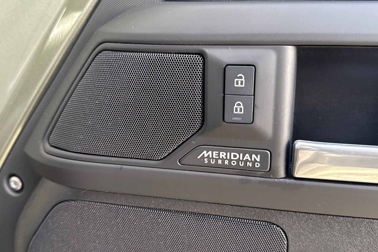 Used Land Rover Defender 2025 for sale - 77361889: Photo 25