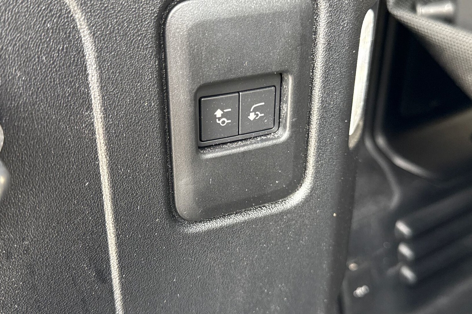 Used Land Rover Defender 2025 for sale - 77361889: Photo 28