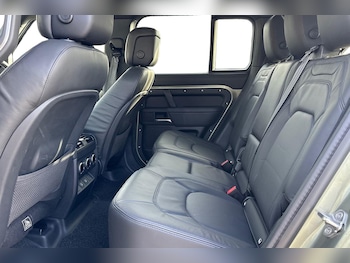 Used Land Rover Defender 110 2025 for sale - 77361889: Photo