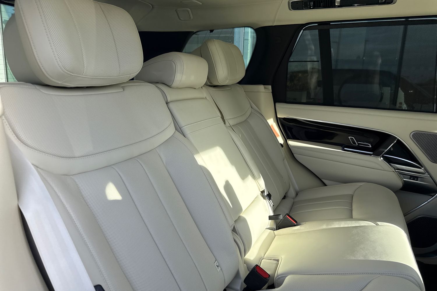 Used Land Rover Range Rover 2025 for sale - 76357630: Photo 12