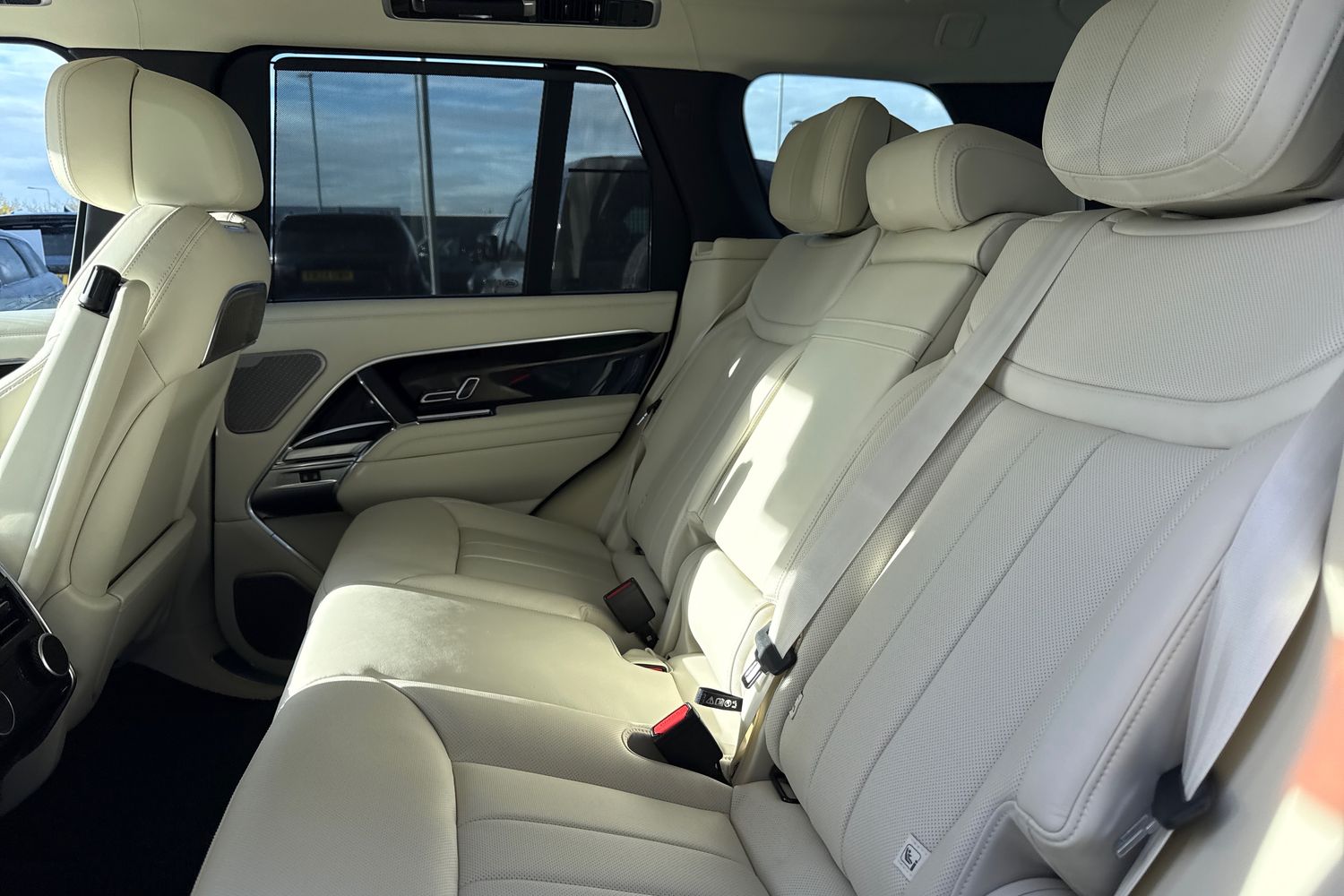 Used Land Rover Range Rover 2025 for sale - 76357630: Photo 13