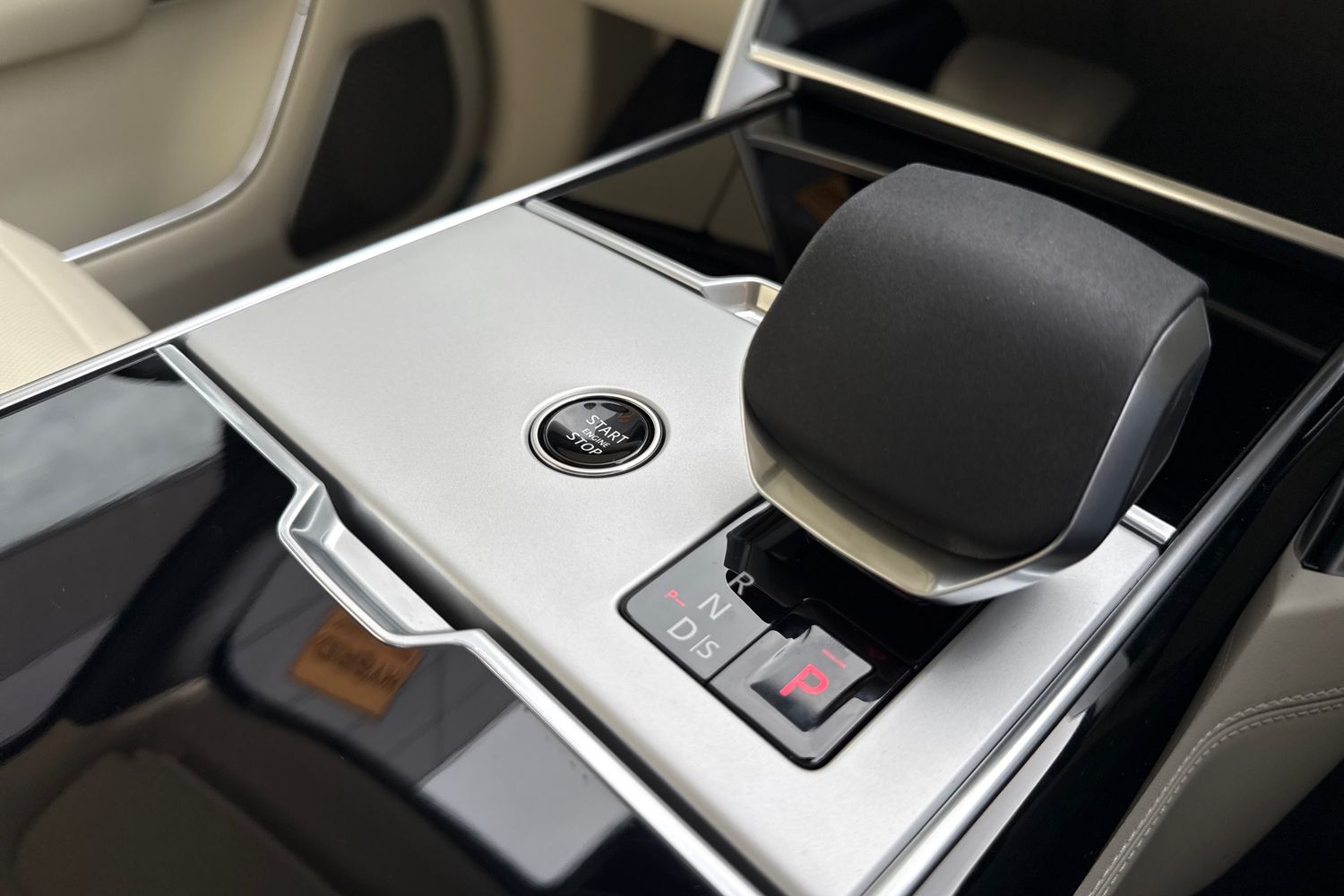 Used Land Rover Range Rover 2025 for sale - 76357630: Photo 16