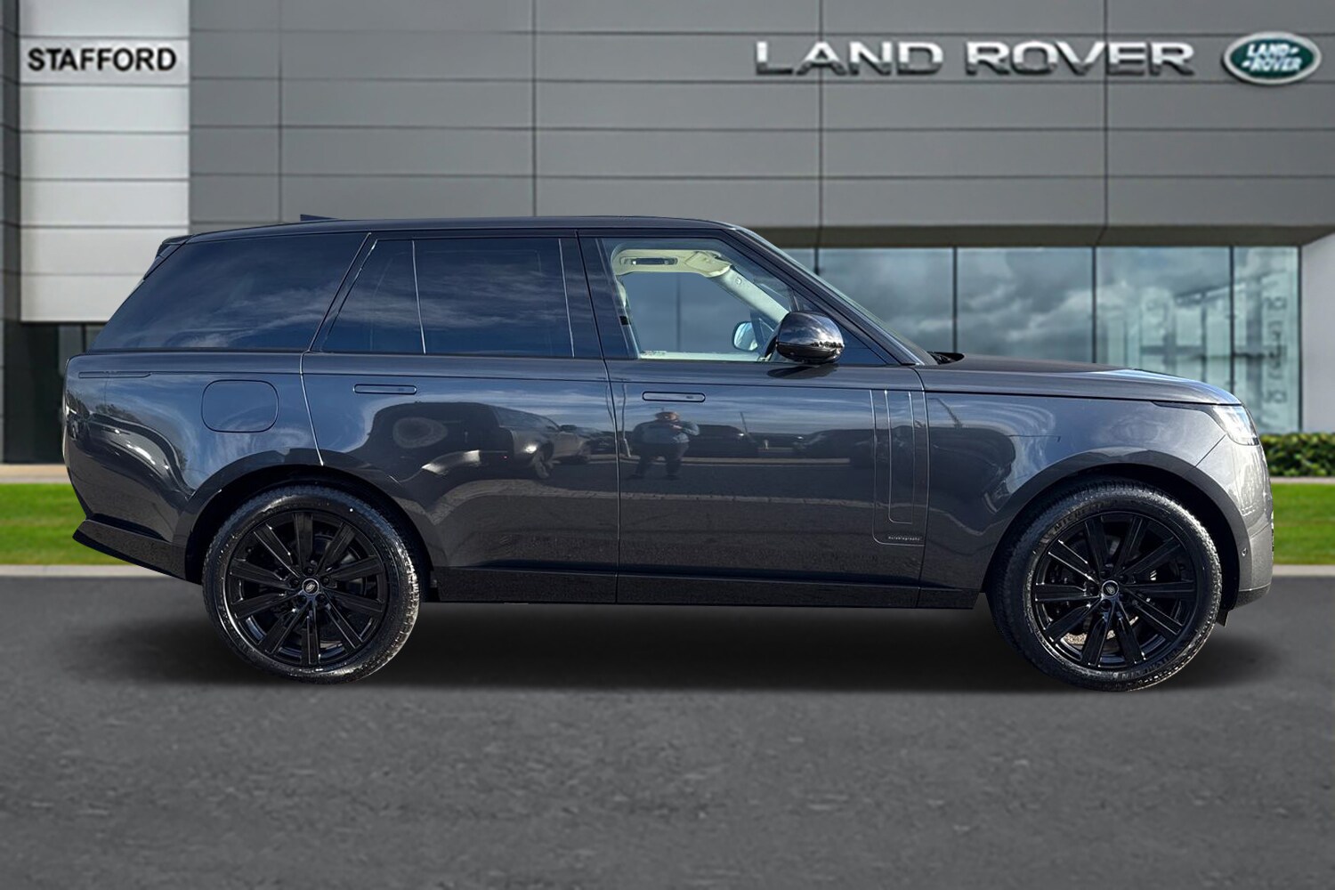 Used Land Rover Range Rover 2025 for sale - 76357630: Photo 5
